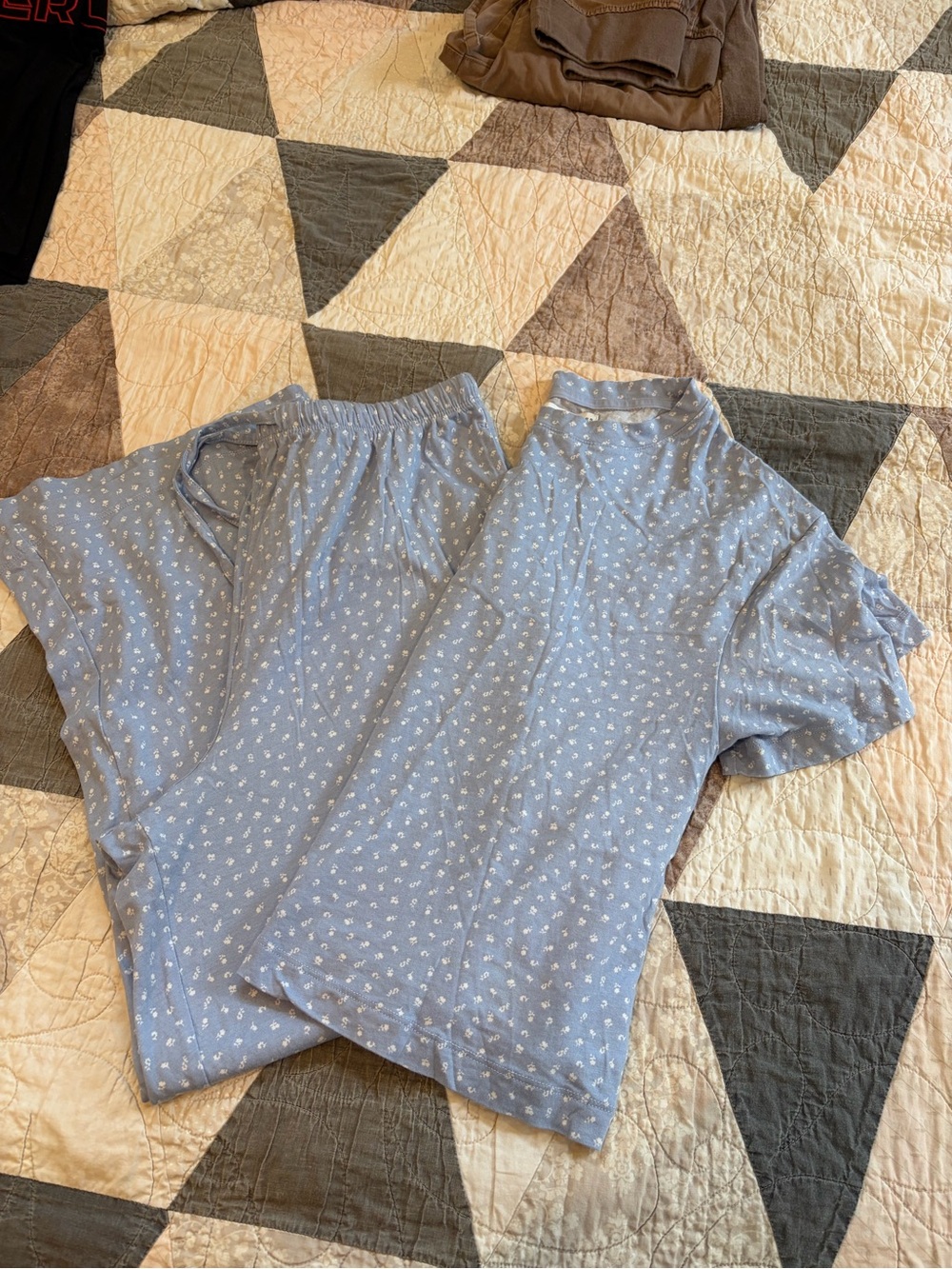 Light Blue Floral Short-Sleeve Women's Pajama Set